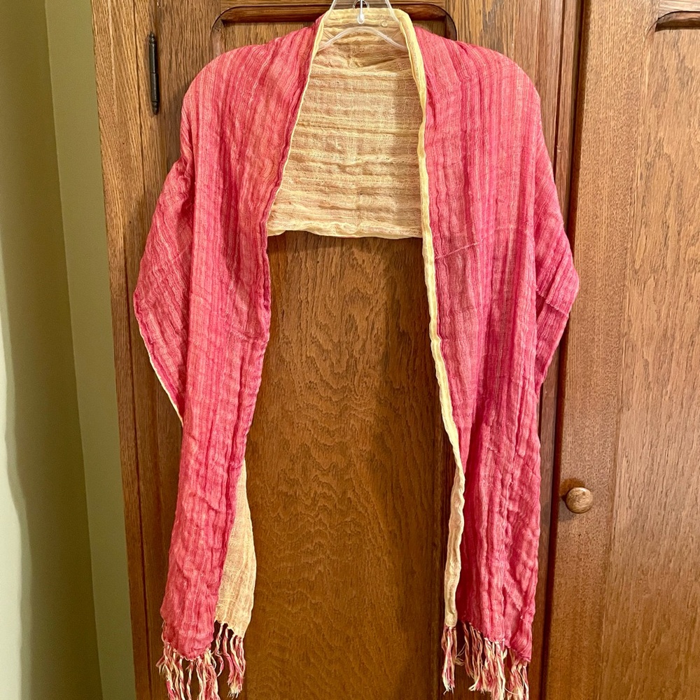Cotton wrap scarf 2-sided in gold and light red